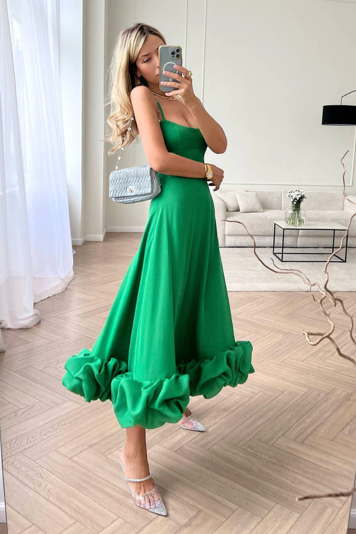 Lora - Vestido Midi Volante en Ruedo