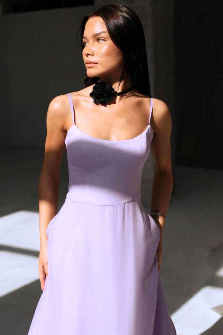 Lora - Vestido Midi Volante en Ruedo